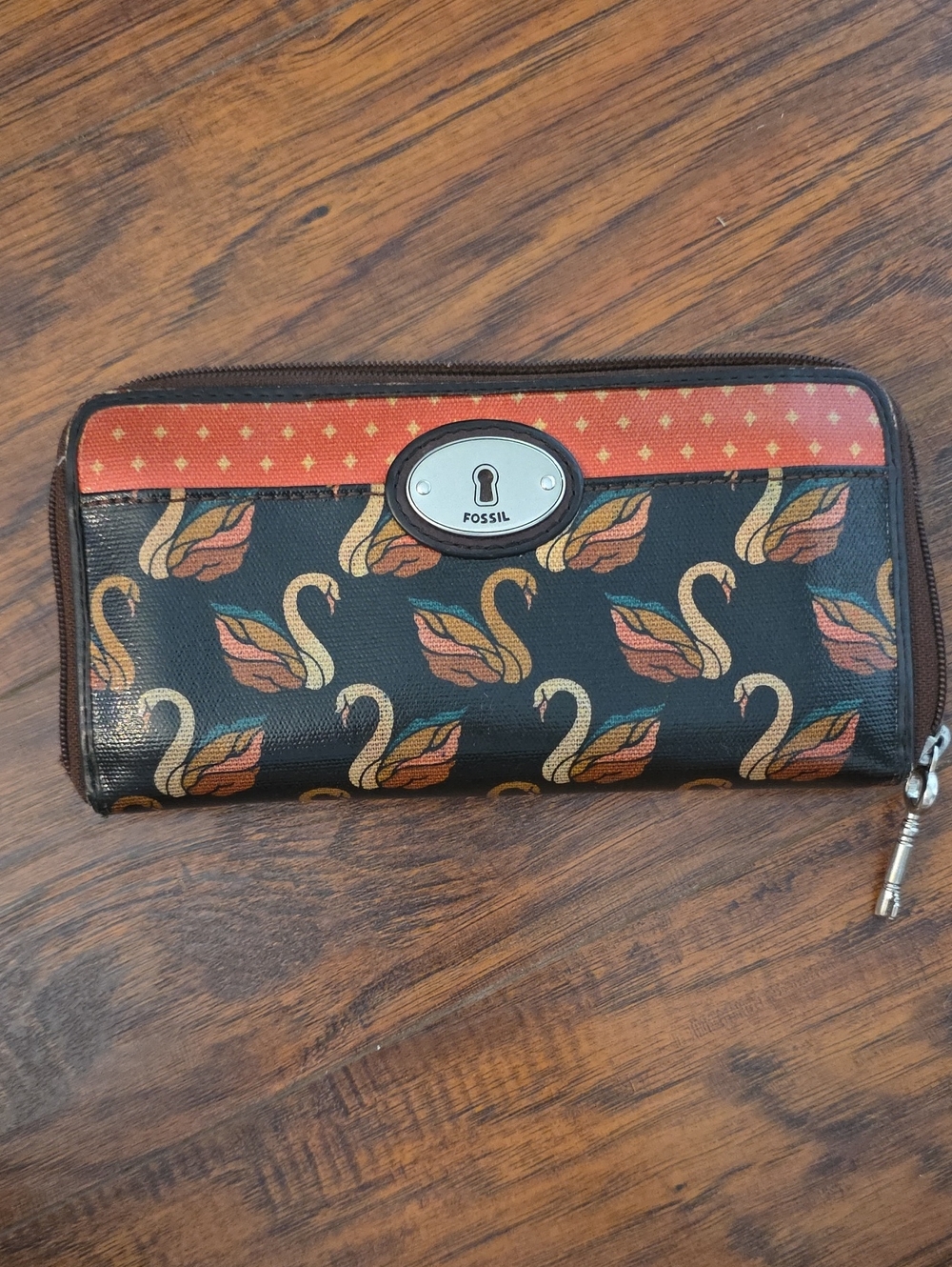 Fossil Keyper Wallet in Brown Swan Print
